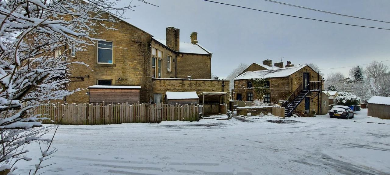Trawden Arms Community Owned Pub Hotel Winewall Exterior photo